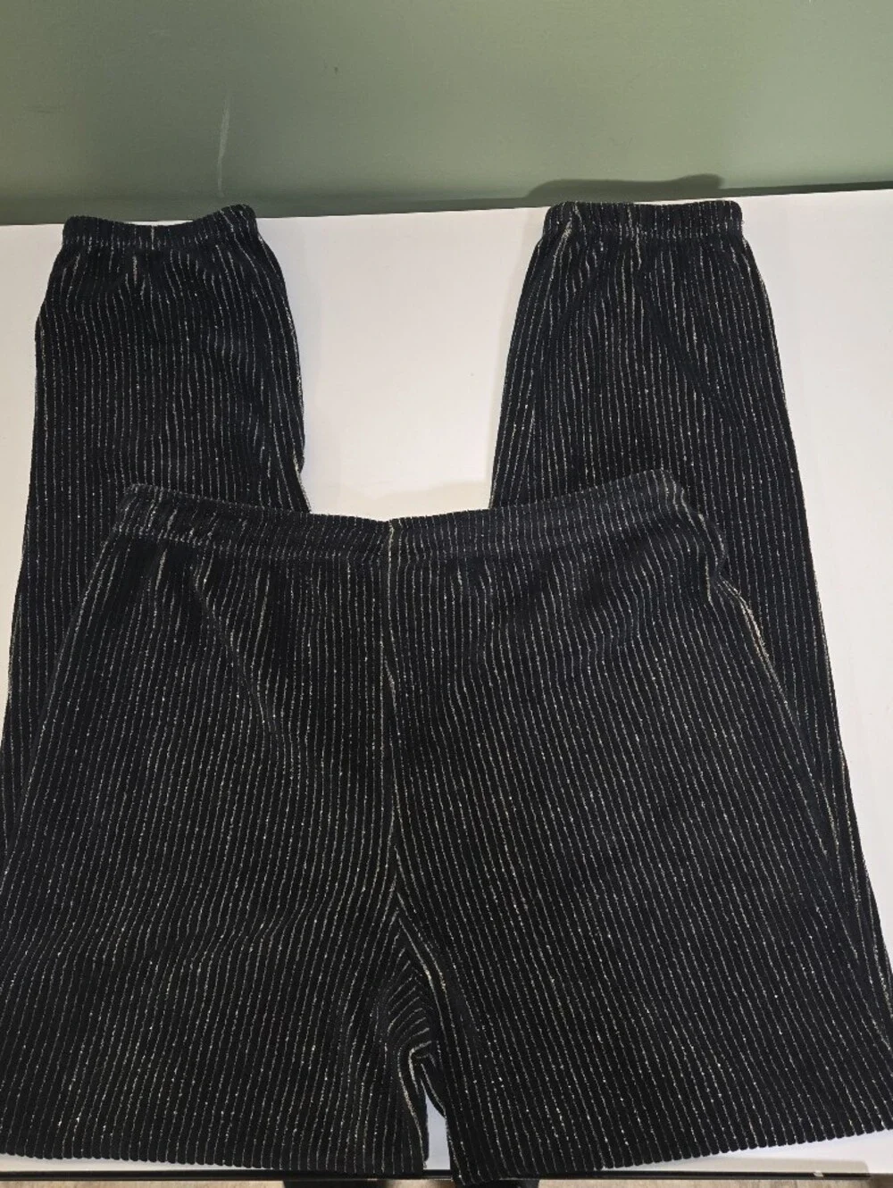 Walt Disney World 50th Anniversary Luxe Spirit Jersey Corduroy Sweatpants Black - Picture 6 of 9
